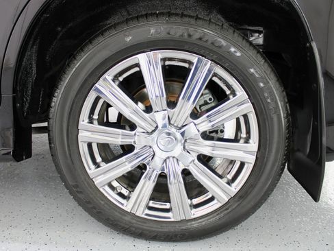 Used 2017 Lexus LX 570 4WD w/ Luxury Package image 82