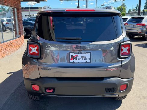 Used 2016 Jeep Renegade Trailhawk AWD/4WD image 5