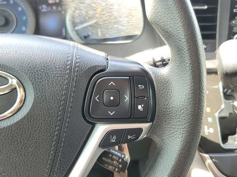 Used 2020 Toyota Sienna LE FWD image 21