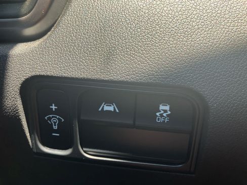 Used 2023 Kia Sorento S w/ Panoramic Sunroof Package AWD/4WD image 13