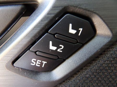 New 2026 Subaru Outback Limited AWD/4WD image 11