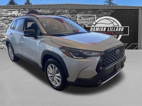 Certified 2025 Toyota Corolla Cross LE w/ Moonroof Package AWD/4WD image 1