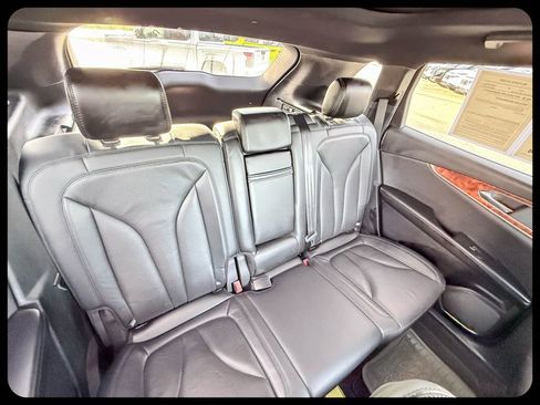 Used 2019 Lincoln Nautilus Reserve image 22