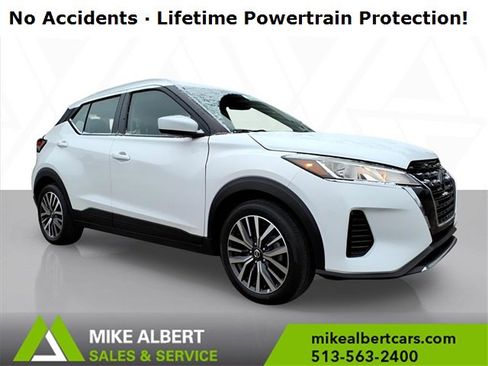 Used 2021 Nissan Kicks SV image 1