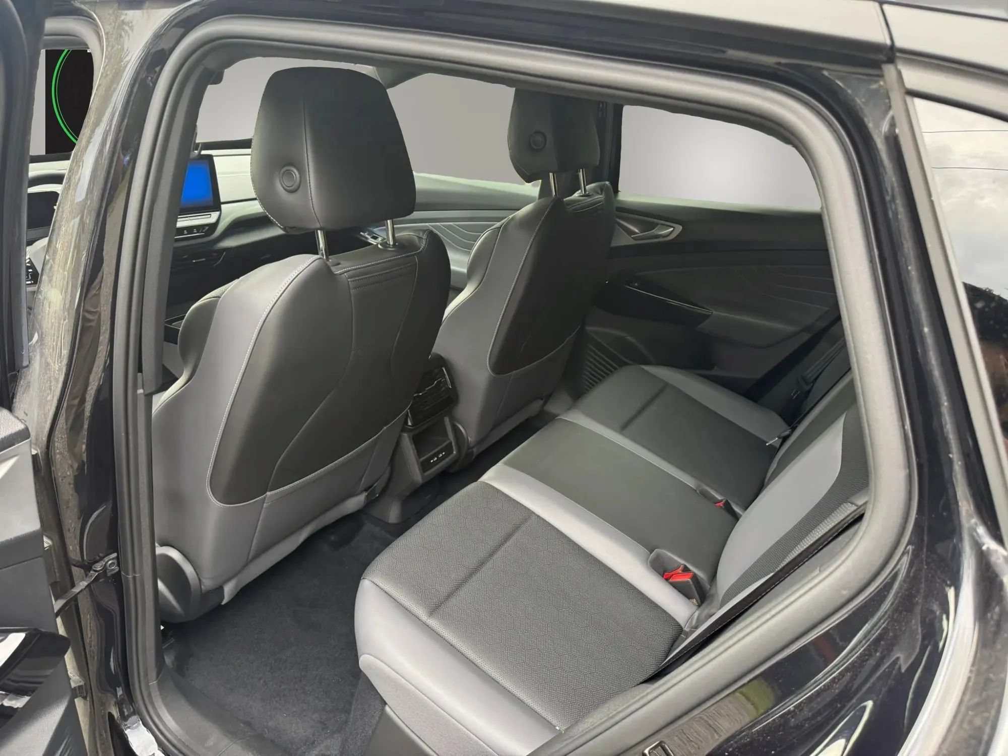 Used 2023 Volkswagen ID.4 Pro S RWD image 18