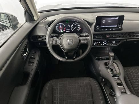 Used 2025 Honda HR-V LX image 10
