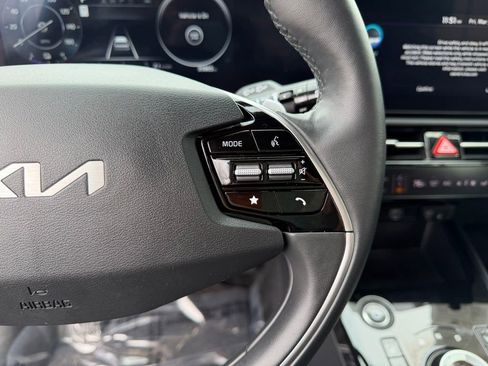Used 2023 Kia Niro Wind w/ Wind Preserve Package image 18