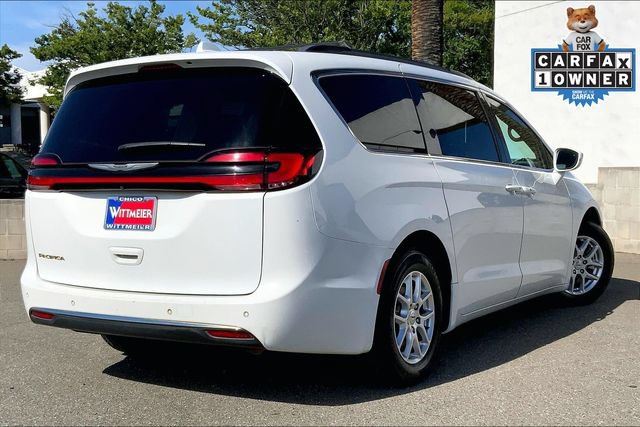Used 2022 Chrysler Pacifica Touring-L FWD image 13