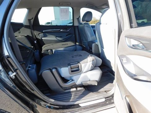 Used 2021 Buick Enclave Essence w/ Sport Touring Edition image 28