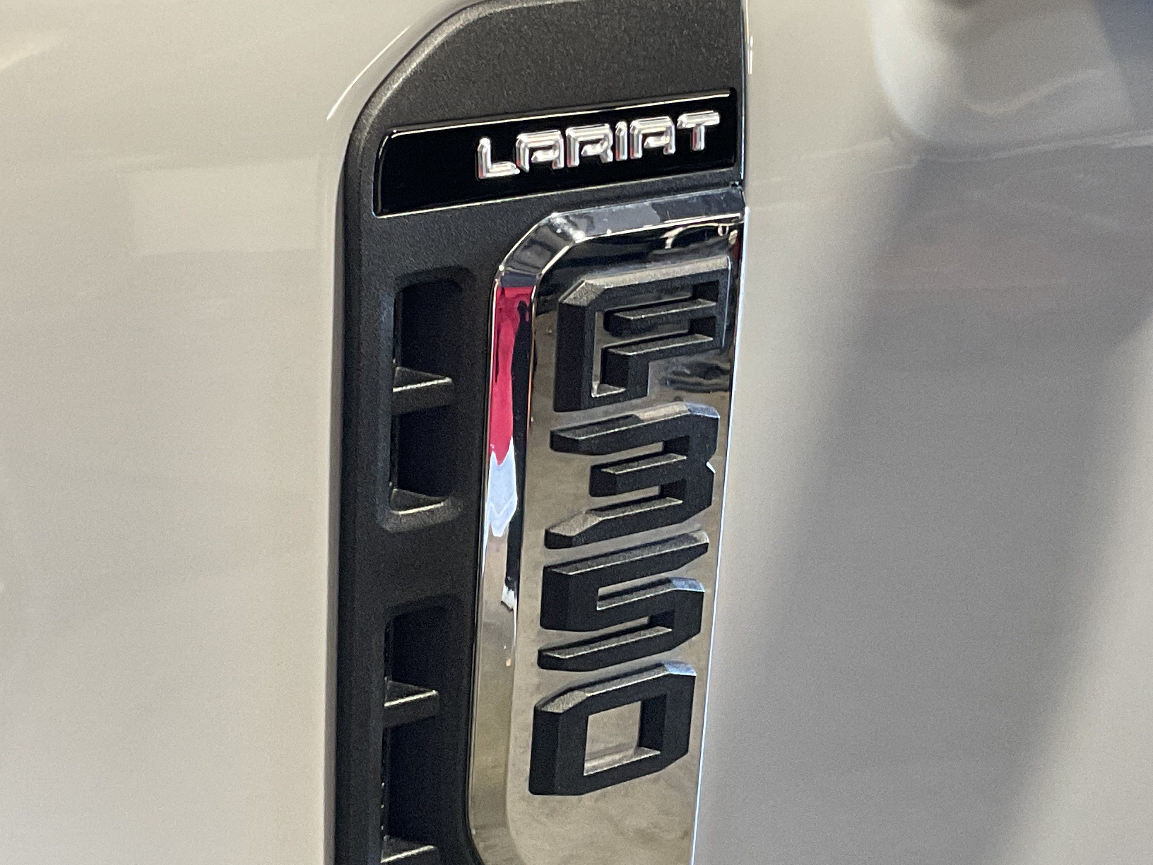 Used 2025 Ford F350 Lariat AWD/4WD image 7