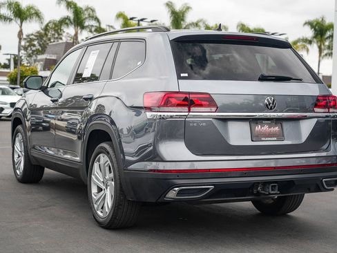 Used 2023 Volkswagen Atlas SE w/ Panoramic Sunroof Package FWD image 9