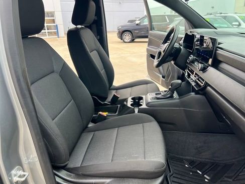 Used 2024 Chevrolet Colorado W/T image 15