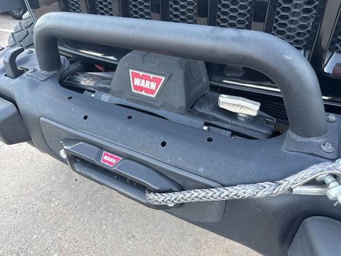 Used 2023 Jeep Wrangler Sport S image 6