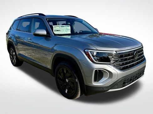 New 2026 Volkswagen Atlas SE image 2