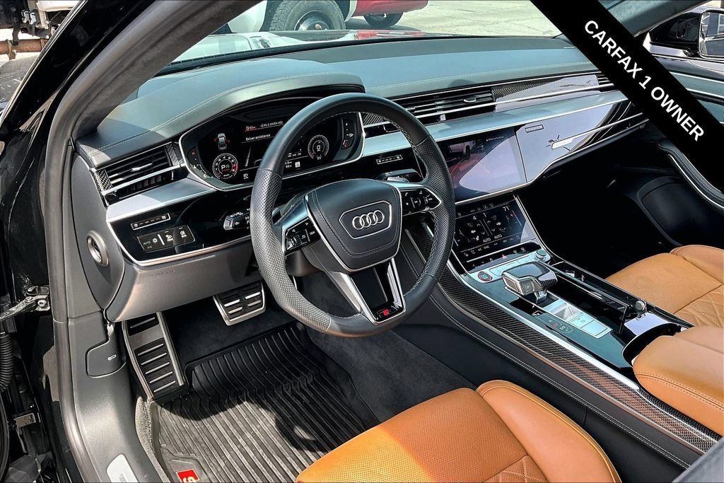 Used 2023 Audi S8 AWD/4WD image 5