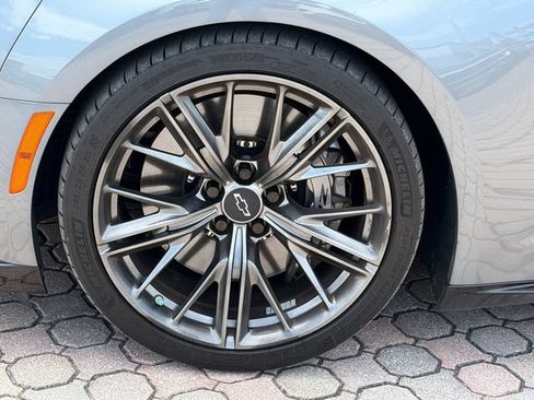 Used 2022 Chevrolet Camaro ZL1 RWD image 11