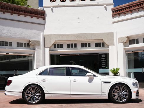 Used 2024 Bentley Flying Spur W12 AWD/4WD image 5