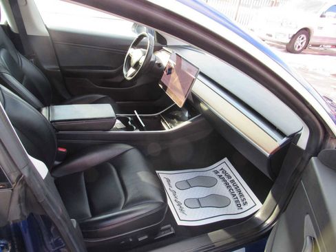 Used 2018 Tesla Model 3 Long Range image 8