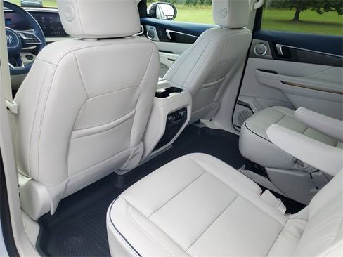 New 2026 Buick Enclave Avenir w/ Super Cruise Package image 22