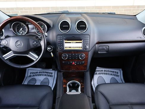 Used 2011 Mercedes-Benz GL 450 4MATIC image 27