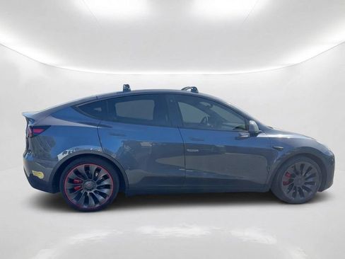 Used 2023 Tesla Model Y Performance AWD/4WD image 4