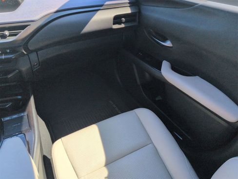 Used 2020 Lexus UX 250h w/ Premium Package image 25