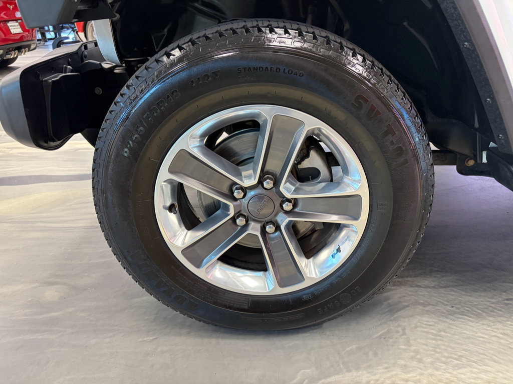 Used 2018 Jeep Wrangler Unlimited Sahara w/ Uconnect 4C Nav & Sound Group AWD/4WD image 20
