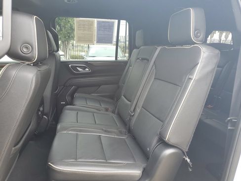 Used 2024 Chevrolet Suburban Premier RWD image 14