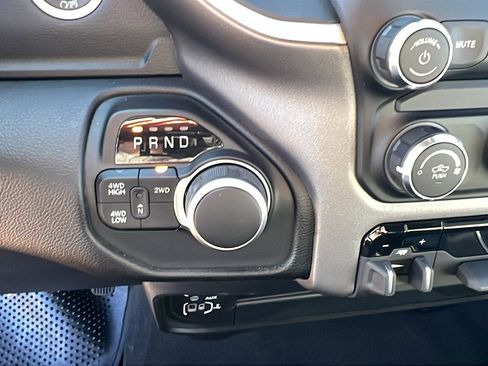 Used 2024 RAM 2500 Big Horn w/ Bed Utility Group image 31