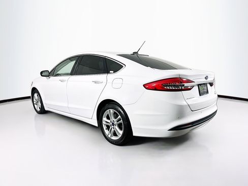 Used 2018 Ford Fusion SE image 5