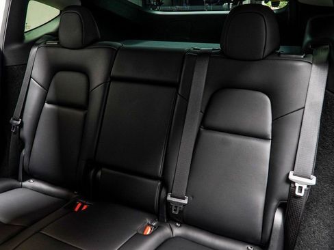 Used 2024 Tesla Model Y Performance image 34