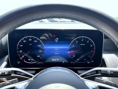 Used 2024 Mercedes-Benz GLC 300 GLC 300 image 15