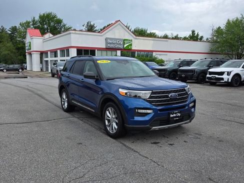Used 2020 Ford Explorer XLT w/ Equipment Group 202A AWD/4WD image 31