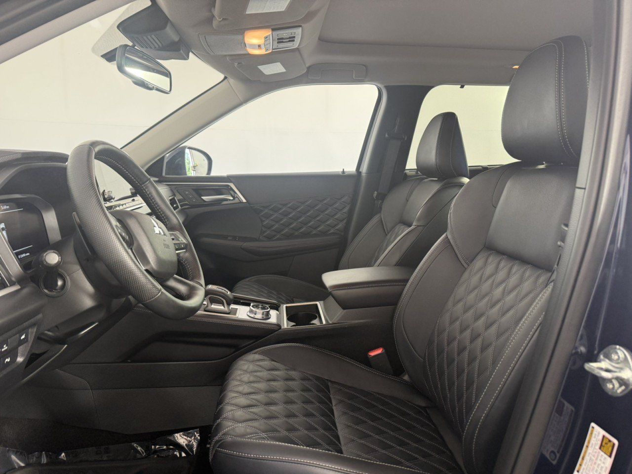 Used 2025 Mitsubishi Outlander SEL AWD/4WD image 17