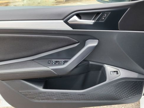 Certified 2025 Volkswagen Jetta Sport image 8