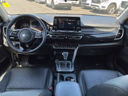 Used 2021 Kia Seltos EX AWD/4WD image 15