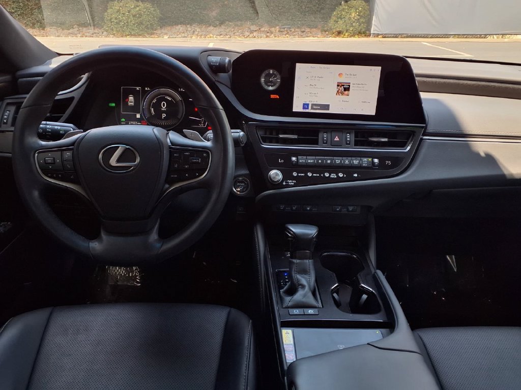 Used 2024 Lexus ES 300h w/ Premium Package FWD image 31