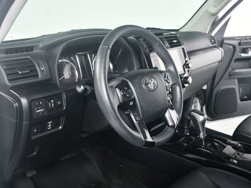 Used 2020 Toyota 4Runner TRD Off-Road Premium w/ Moonroof Package AWD/4WD image 28