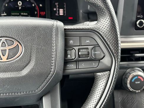 Used 2026 Toyota Tacoma SR5 AWD/4WD image 17