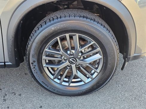 Used 2023 Nissan Rogue S image 28