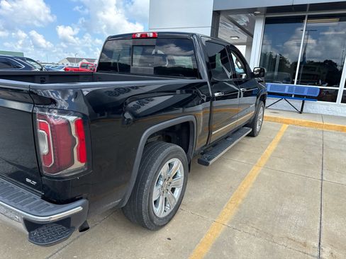 Used 2018 GMC Sierra 1500 SLT AWD/4WD image 4
