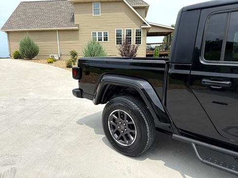 Used 2021 Jeep Gladiator Overland w/ Popular Equipment Package image 41