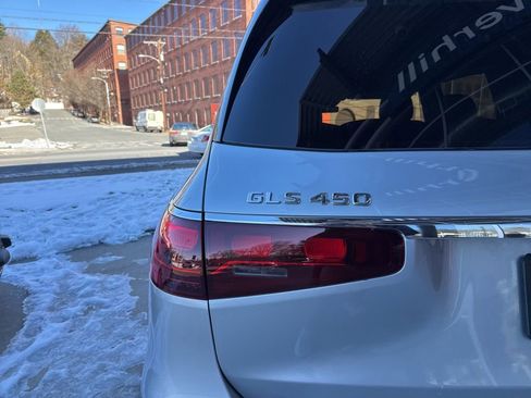Certified 2025 Mercedes-Benz GLS 450 4MATIC image 8