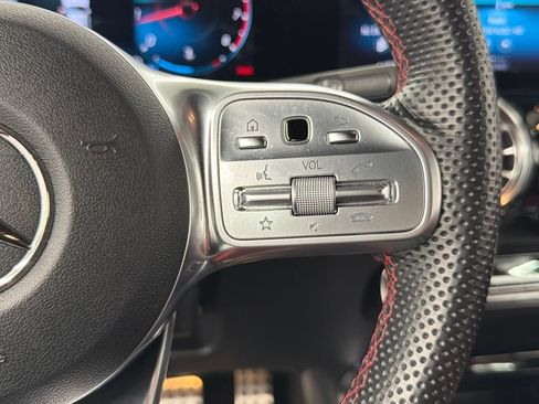 Used 2022 Mercedes-Benz GLB 35 AMG 4MATIC image 29