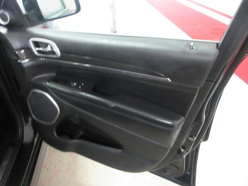 Used 2016 Jeep Grand Cherokee High Altitude AWD/4WD image 34