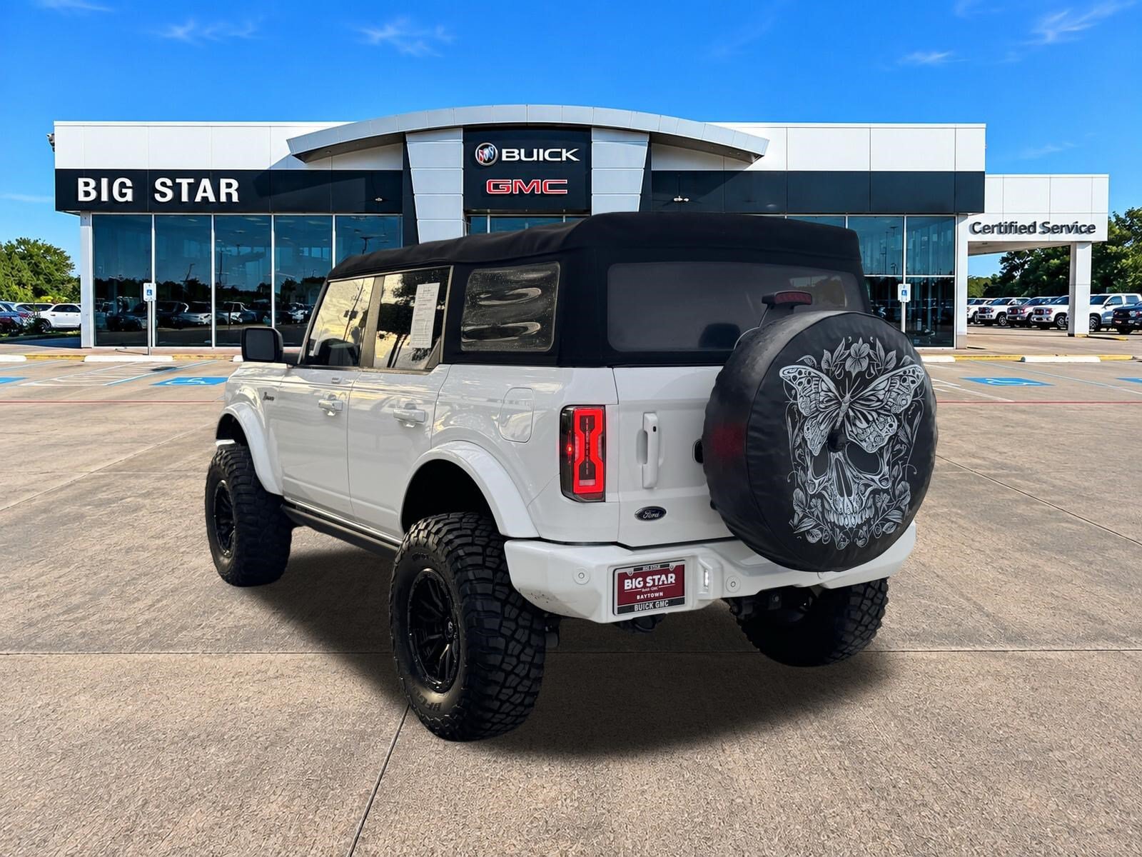 Used 2022 Ford Bronco Outer Banks AWD/4WD image 5