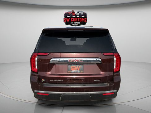 Used 2023 GMC Yukon SLT w/ SLT Premium Package AWD/4WD image 6