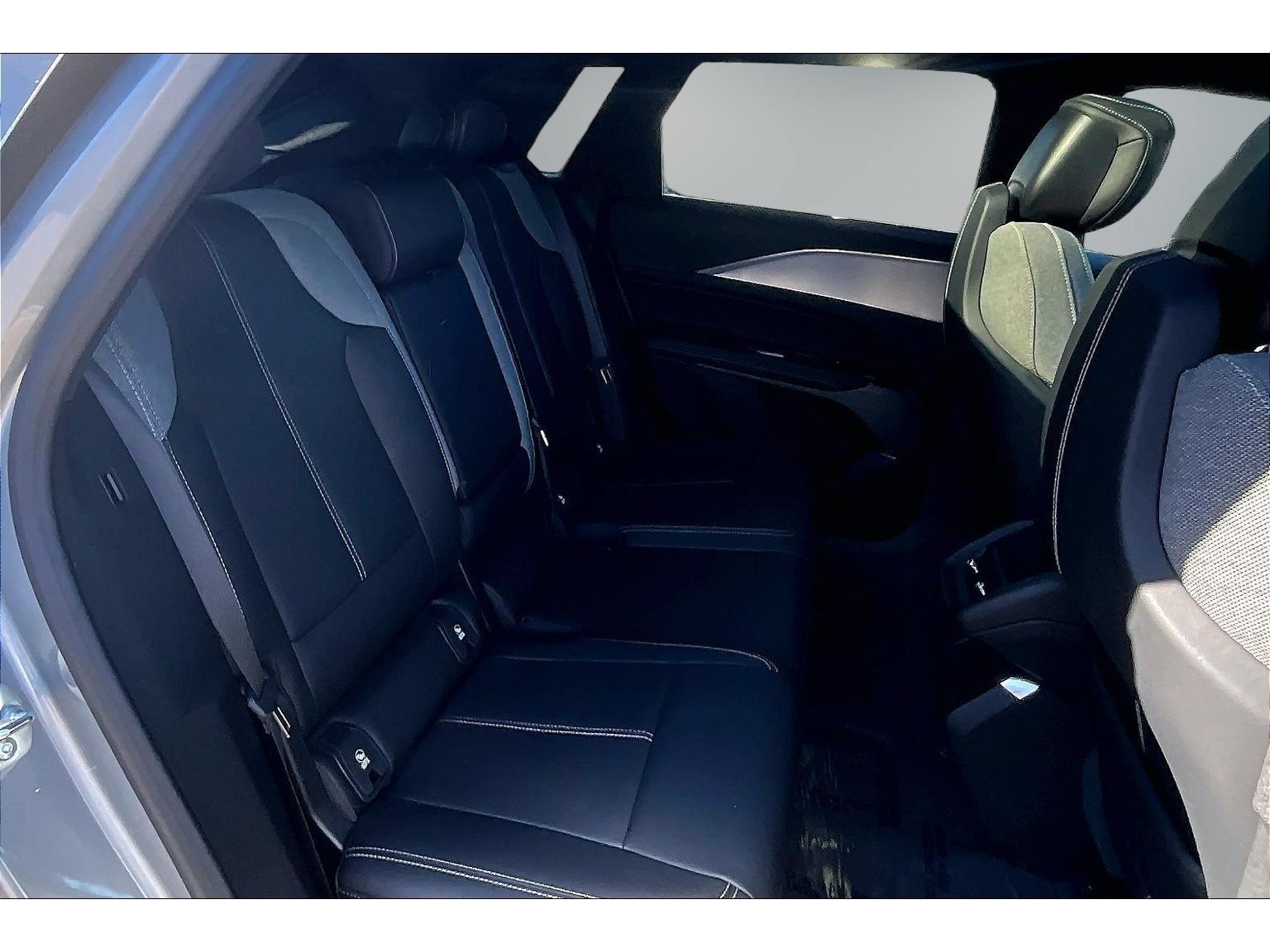Used 2024 Cadillac Lyriq Tech w/ Driver Assist Package AWD/4WD image 25