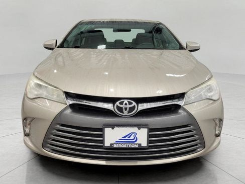 Used 2016 Toyota Camry LE image 14