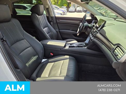 Used 2022 Honda Accord Touring image 15